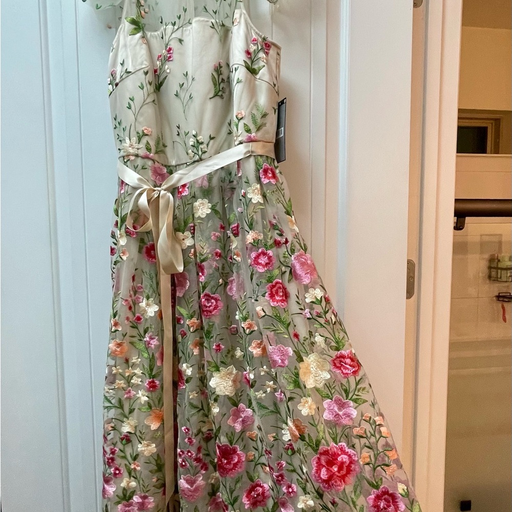 NWT Tahari Floral Embroidered Dress